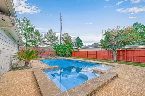6106 Laguna Del Rey Dr, Houston, TX 77041