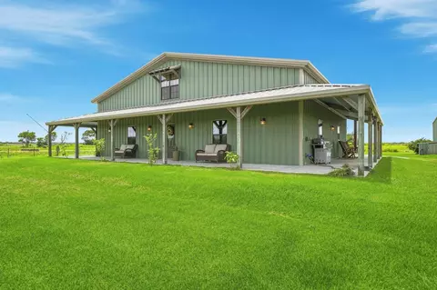 1604 County Road 370, El Campo, TX 77437