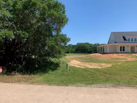 1031 Mill Rd, Angleton, TX 77515 photo 9