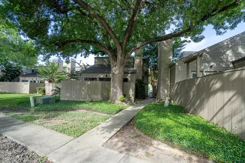 1346 Chardonnay Dr #80, Houston, TX 77077