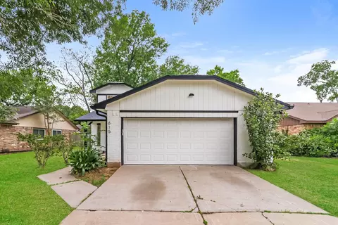 615 Old Colony Dr, Richmond, TX 77406