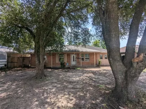 4310 Dacca Dr, Houston, TX 77047