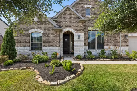 Exterior - 7515 Windsong Bend Rd, Spring, TX 77379 photo 4 of 8
