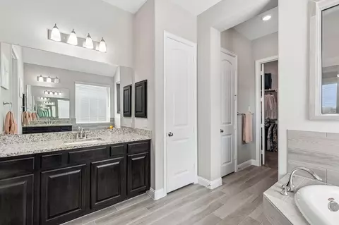 Entry Way - 7515 Windsong Bend Rd, Spring, TX 77379 photo 5 of 8