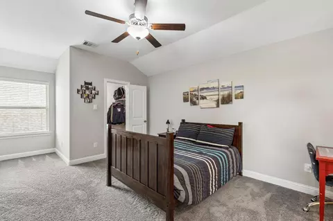 Bedroom - 7515 Windsong Bend Rd, Spring, TX 77379 photo 7 of 10