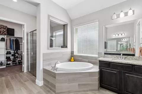 Bath - 7515 Windsong Bend Rd, Spring, TX 77379 photo 2 of 4