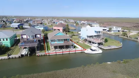 1682 Blue Water Drive Dr, Freeport, TX 77541