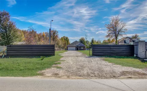 898 Road 3556, Cleveland, TX 77327