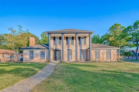 8002 Hurst Forest Dr, Humble, TX 77346