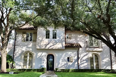 4617 Devon St, Houston, TX 77027 photo 1