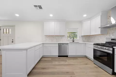 Kitchen - 911 Eilers St, Schulenburg, TX 78956 photo 1 of 2