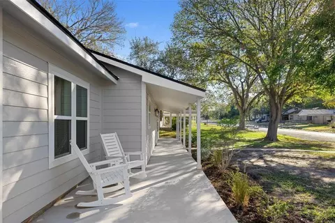 Exterior - 911 Eilers St, Schulenburg, TX 78956 photo 4 of 6