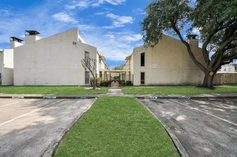 10075 Westpark Dr #42, Houston, TX 77042