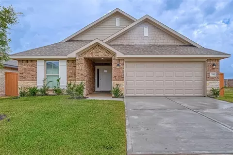204 Bryan Way, Angleton, TX 77515 photo 1