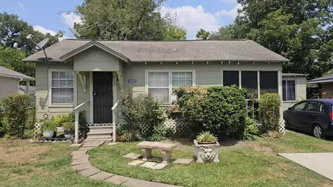 3107 Melbourne St, Houston, TX 77026