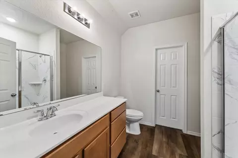 Bath - 4050 Timber Sapp Dr, Conroe, TX 77304 photo 2 of 3