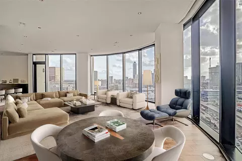 1409 Post Oak Blvd #1304, Houston, TX 77056