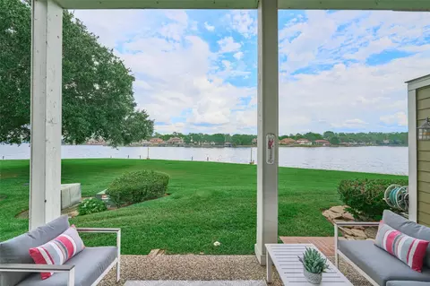 73 April Point Dr S, Montgomery, TX 77356