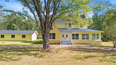 2604 Kashka Ln, Madisonville, TX 77864