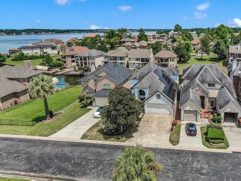 View/Area - 12394 Pebble View Dr, Conroe, TX 77304 photo 8 of 11