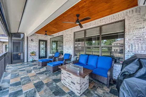 Exterior - 12394 Pebble View Dr, Conroe, TX 77304 photo 6 of 7