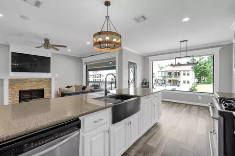 Kitchen - 12394 Pebble View Dr, Conroe, TX 77304 photo 4 of 4