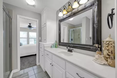 Bath - 12394 Pebble View Dr, Conroe, TX 77304 photo 4 of 5