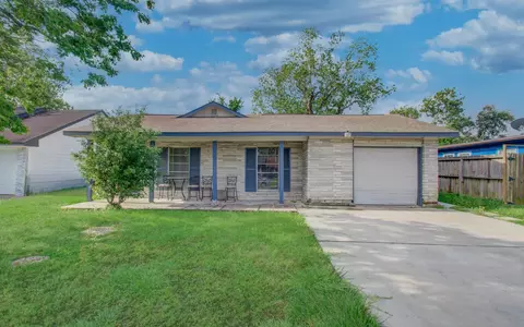 510 Roper St, Houston, TX 77034
