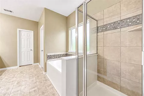 Bath - 1930 Red Cedar Trl, Rosenberg, TX 77471 photo 3 of 5