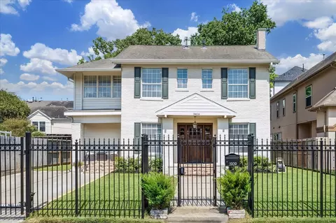 1909 Rosewood St, Houston, TX 77004