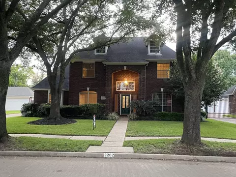 2202 Plantation Bend Dr, Sugar Land, TX 77478