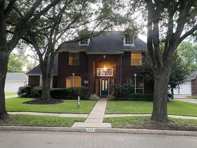 2202 Plantation Bend Dr, Sugar Land, TX 77478