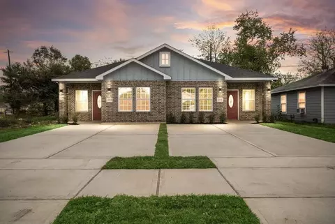 5222 Bataan Rd, Houston, TX 77033