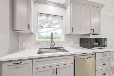 Kitchen - 22031 Jay Dr, Spring, TX 77373 photo 6 of 7