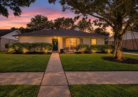 12919 Westhorpe Dr, Houston, TX 77077