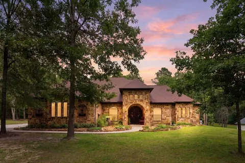 156 Dedication Trl, Huntsville, TX 77340