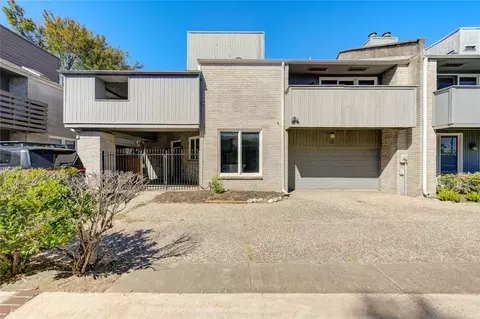 2524 Nantucket Dr #B, Houston, TX 77057