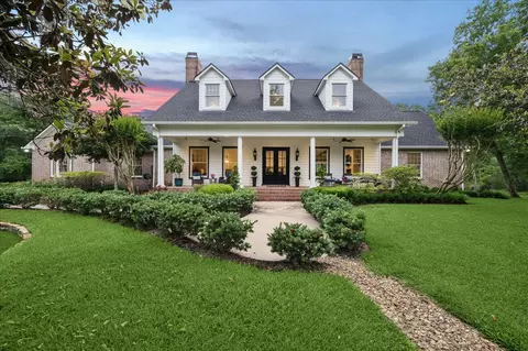 2119 Darby Ln, Fresno, TX 77545