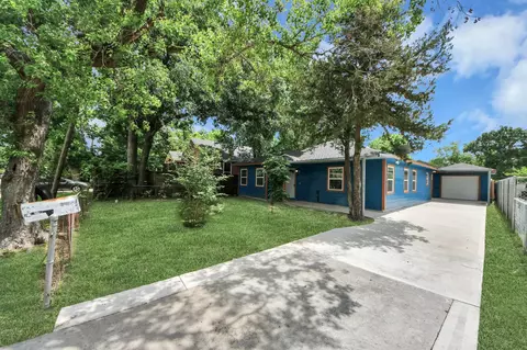 135 Rustic Dr, Pasadena, TX 77502