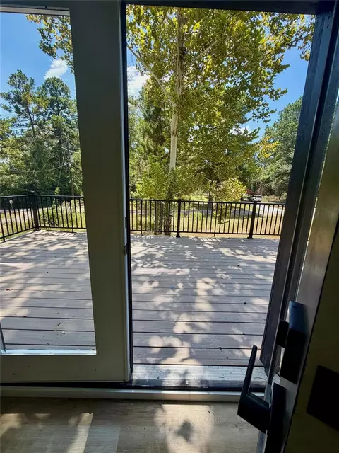Exterior - 40 Seals Ave, Shepherd, TX 77371 photo 3 of 7