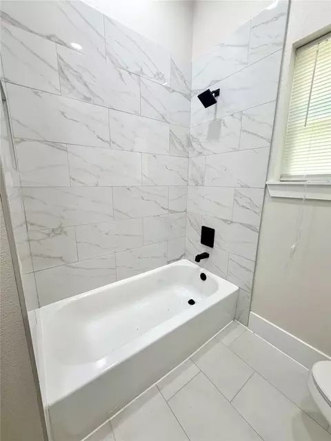 Bath - 40 Seals Ave, Shepherd, TX 77371 photo 6 of 7