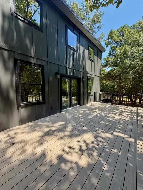 Exterior - 40 Seals Ave, Shepherd, TX 77371 photo 2 of 7