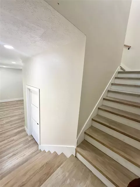 Entry Way - 40 Seals Ave, Shepherd, TX 77371 photo 2 of 2
