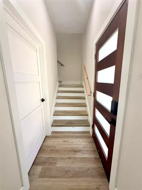 Entry Way - 40 Seals Ave, Shepherd, TX 77371 photo 1 of 2
