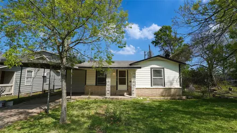 410 Clinton Park St, Houston, TX 77029