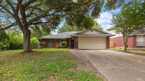7803 Yellow Pine Dr, Houston, TX 77040
