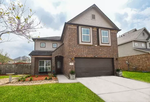 2611 Fawn Mtn, Fresno, TX 77545