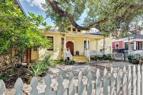 836 Allston St, Houston, TX 77007