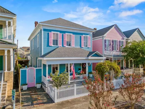 1615 Church St, Galveston, TX 77550