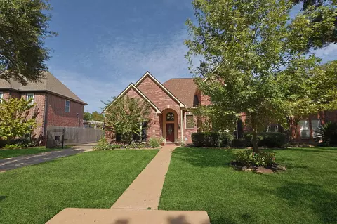 14706 Rio Pinar Dr, Houston, TX 77095